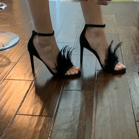 MICHAEL Michael Kors Shoes - NWOT Michael Michael Kors black feather stiletto
